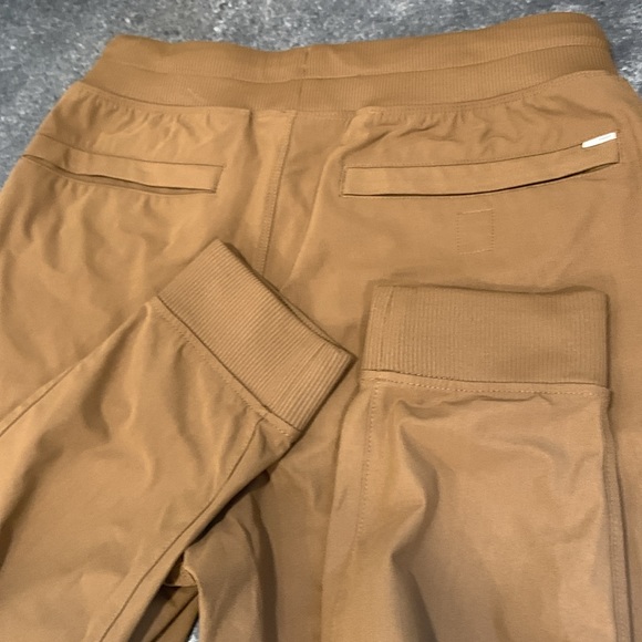 Vuori Meta Jogger size medium - Picture 6 of 11